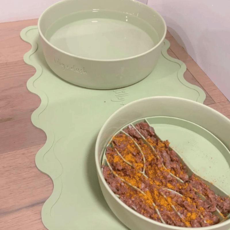 Lilly + Dash Wave Feeding Mat Mint