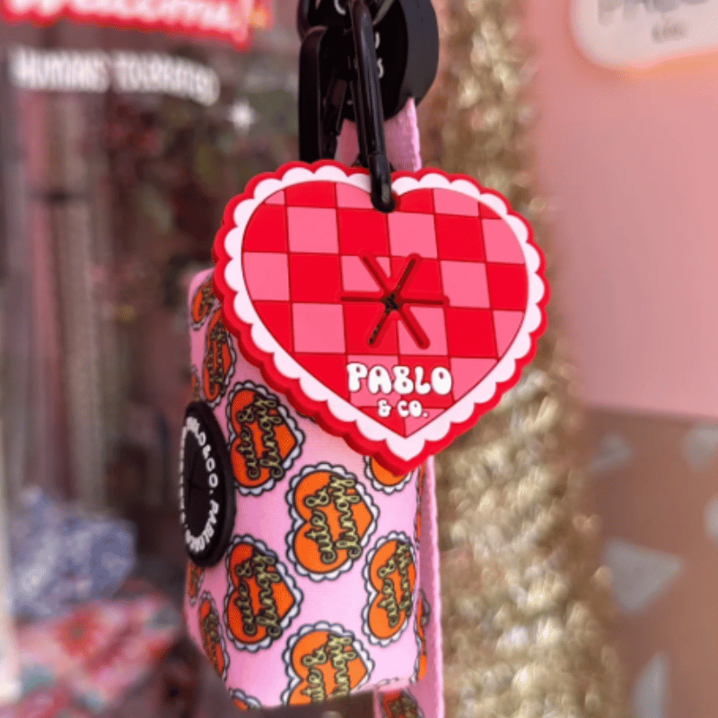 Pablo & Co Lots of Love Doo Doo Holder